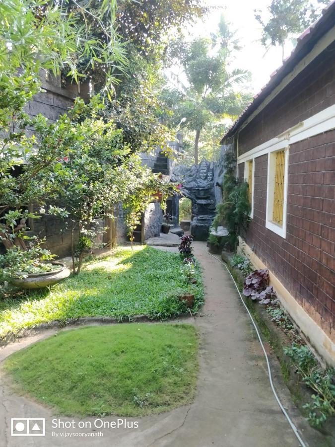 Kalpadiyil 호텔 Balarampuram 외부 사진